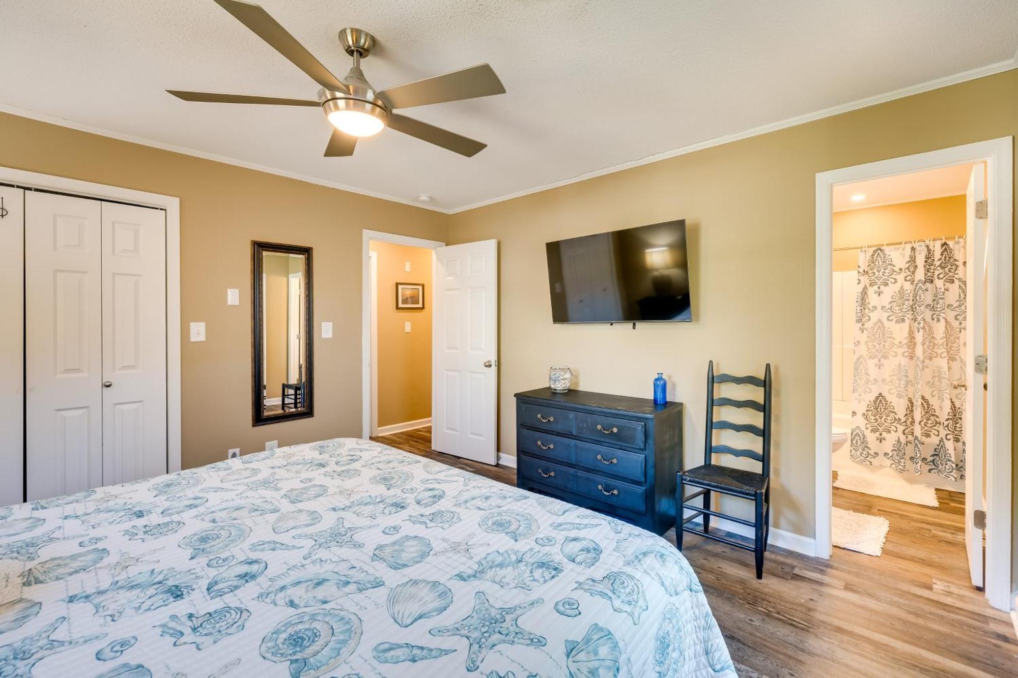 Lovely Emerald Isle Home, Walk To Beach! Exterior photo